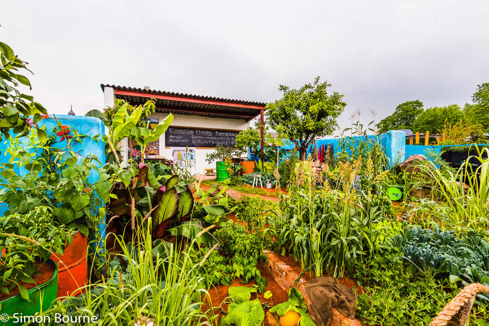 RHS Garden Chelsea Flower Show 2019 — CAMFED Garden 05 Chelsea Final Build Day 16 London 2019 small1