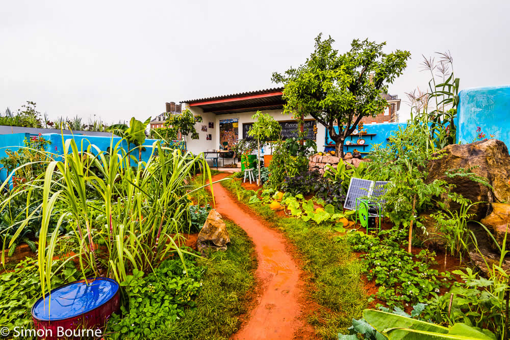 RHS Garden Chelsea Flower Show 2019 — CAMFED Garden 10 Chelsea Final Build Day 16