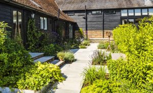 The Herbal Garden — courtyard garden great missenden jilayne rickards kings ash barn 09 august 2017 1280 300x182 1