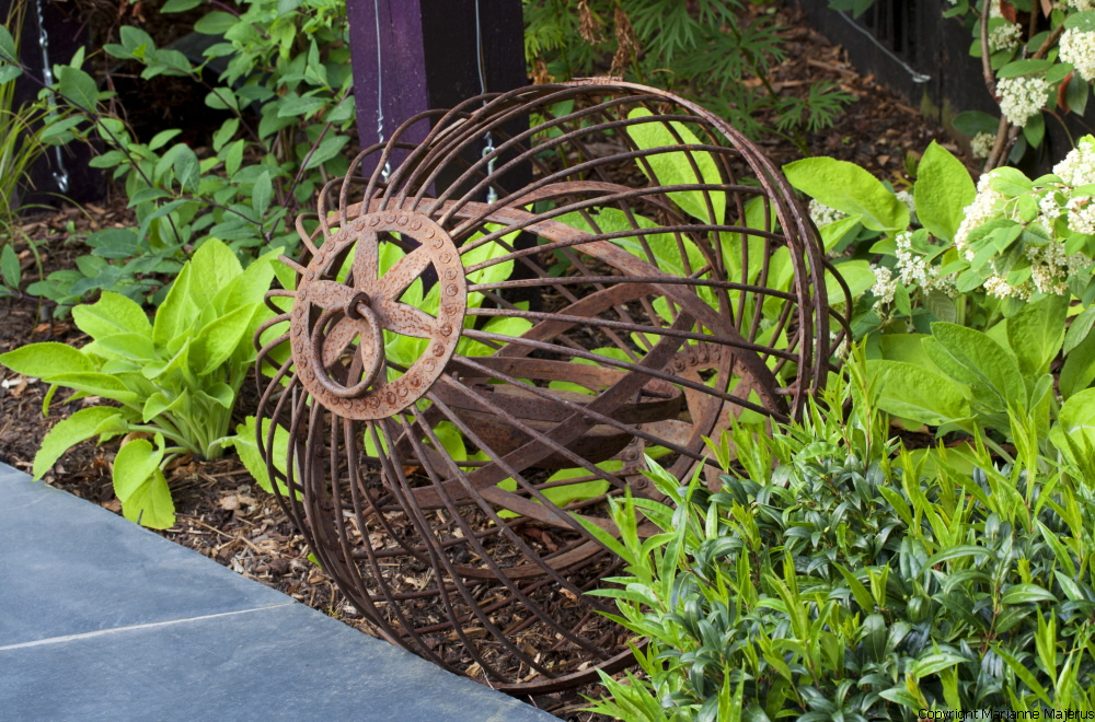 The Herbal Garden — garden accessories ship lantern mm