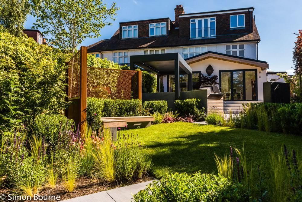 Contemporary Urban Garden — langton avenue 04 north london garden design 1200 e1539350306826